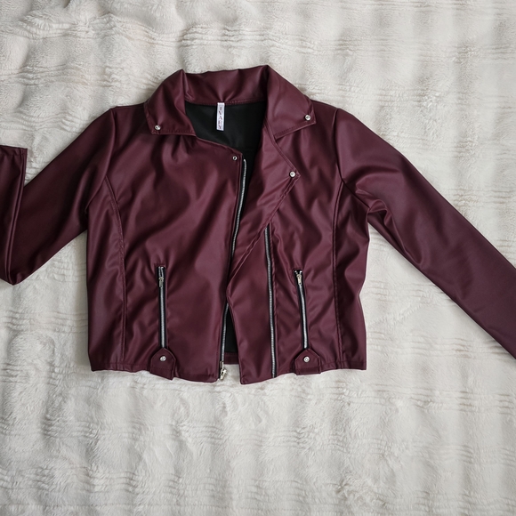 Ivary Jackets & Blazers - Elegant Burgundy Leather Jacket for Women